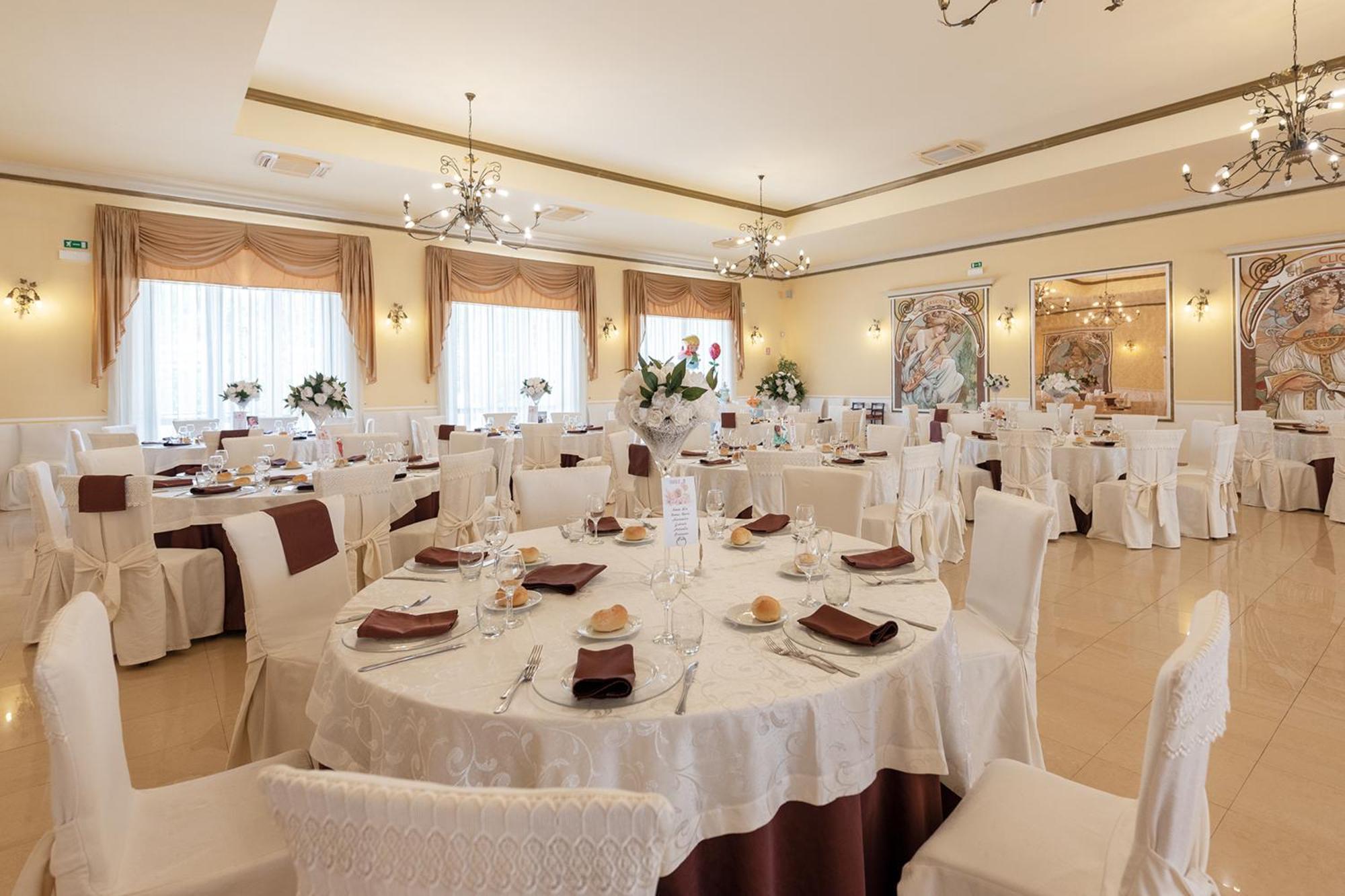 Hotel Le Muse Carpignano Salentino Exterior photo